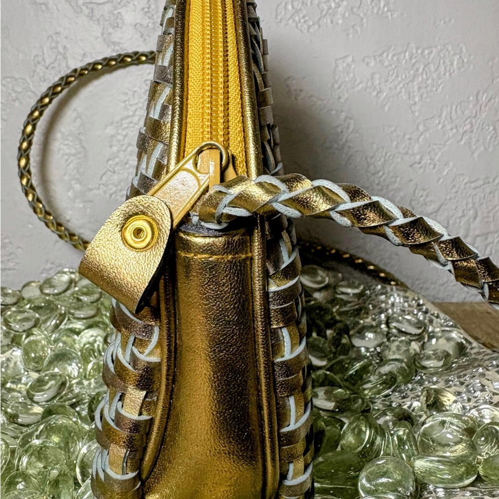 Allen Edwards Elegant Woven Gold and Brown Vegan leather Women's Bag - Picture 6 of 8